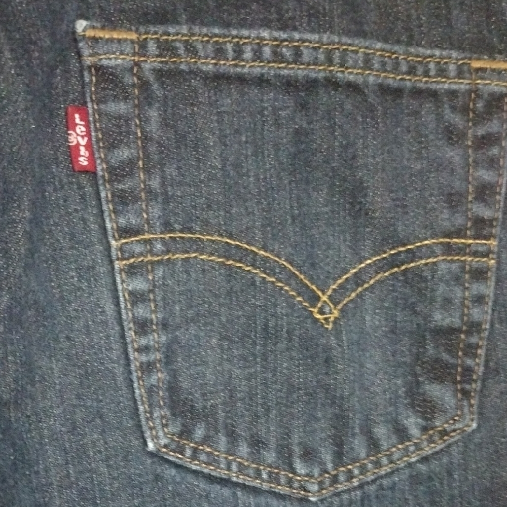 Classic Denim Straight-Leg Jeans for Men - Picture 4 of 10